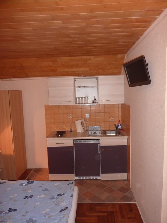 Vadasztanya Apartmanhazak Siofok Ruang foto