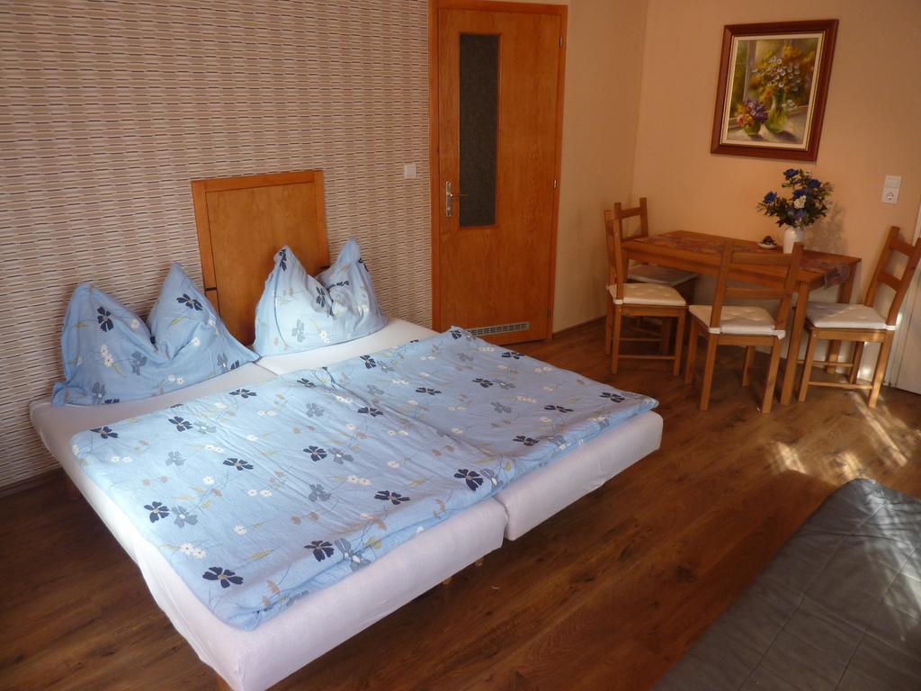 Vadasztanya Apartmanhazak Siofok Ruang foto