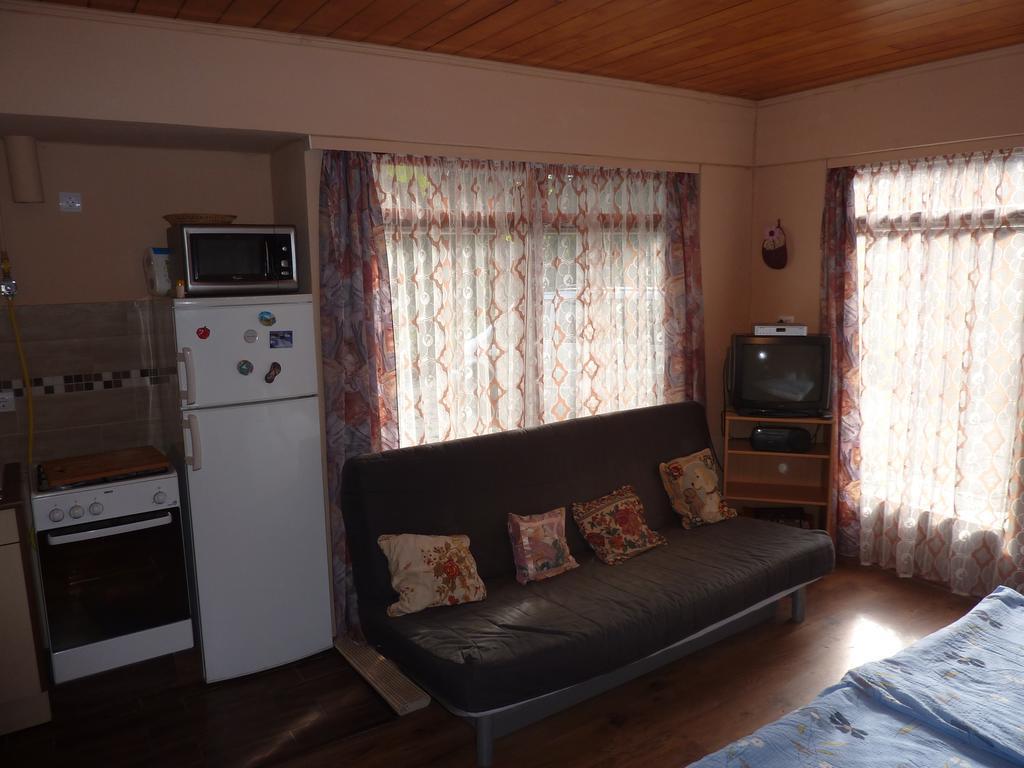 Vadasztanya Apartmanhazak Siofok Ruang foto