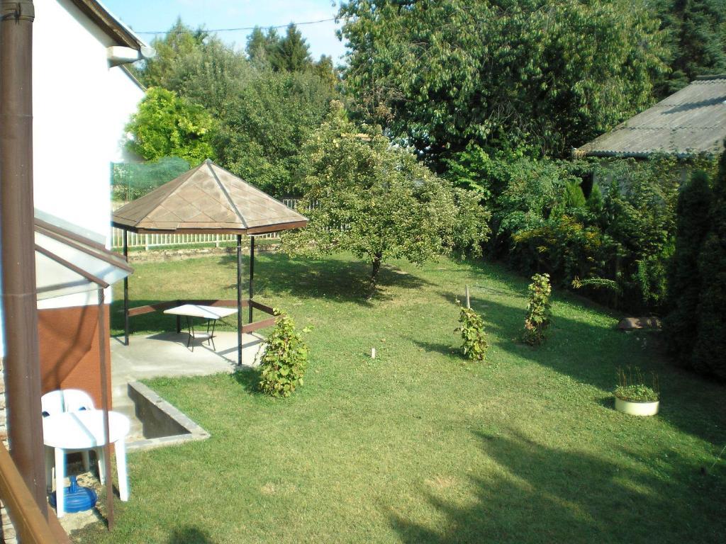 Vadasztanya Apartmanhazak Siofok Ruang foto